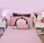 foto of interior  - Pink girls bedroom interior - JPG 