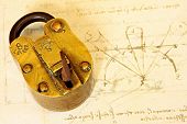 image of da-vinci  - Antique brass padlock - JPG 