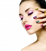 pic of gloss  - Fashion Beauty  - JPG 