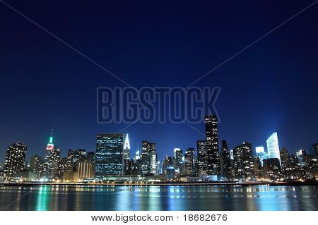 new york city skyline poster canvas new york city skyline at night lights midtown manhattan poster poster id new york city skyline poster canvas new york city skyline at night lights midtown manhattan poster poster id