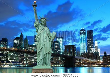 Picture or Photo of Brooklyn Bridge and The Statue of Liberty at Night, New York City